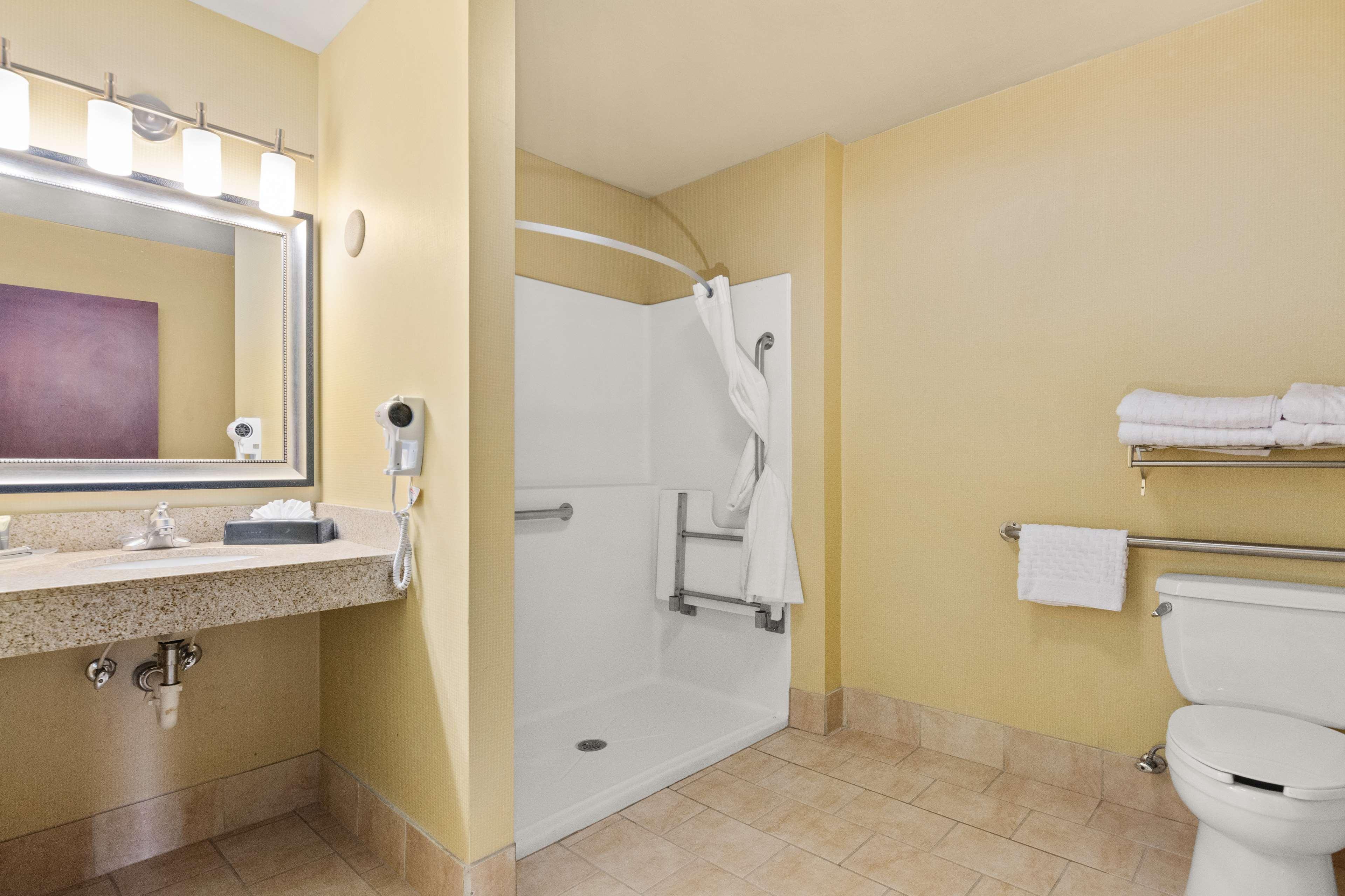 Surestay Plus Hotel By Best Western Portland Route 52 West Екстер'єр фото